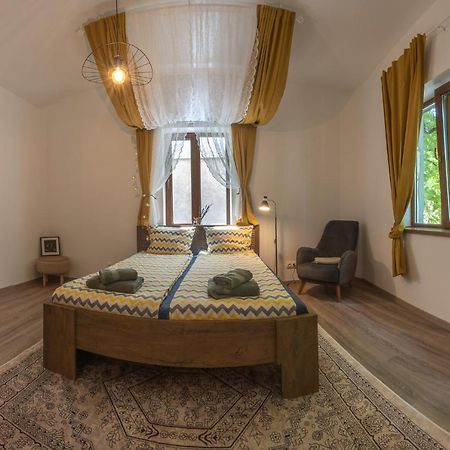 Linden House - A Lovely Apartment In Central Varna Extérieur photo