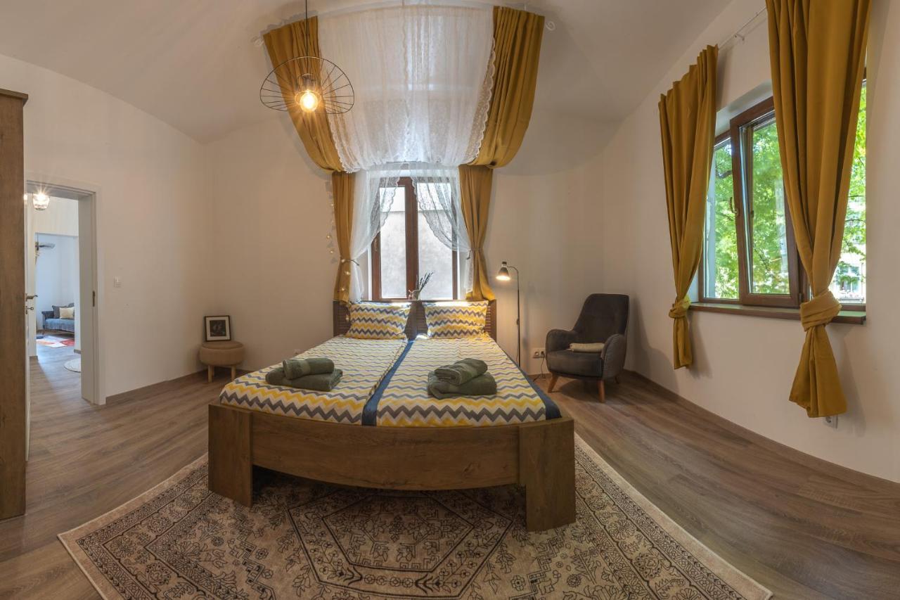 Linden House - A Lovely Apartment In Central Varna Extérieur photo