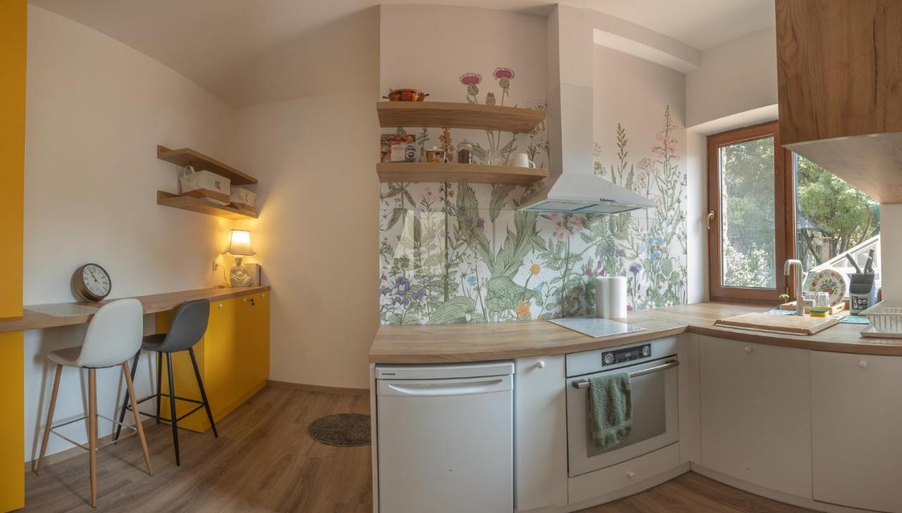 Linden House - A Lovely Apartment In Central Varna Extérieur photo