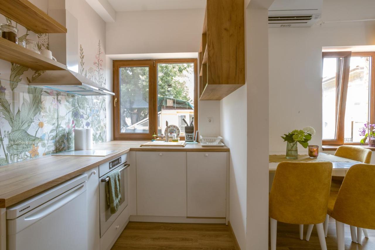 Linden House - A Lovely Apartment In Central Varna Extérieur photo