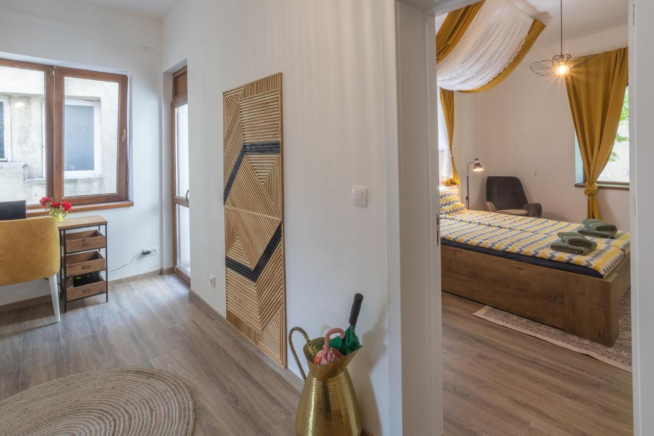 Linden House - A Lovely Apartment In Central Varna Extérieur photo