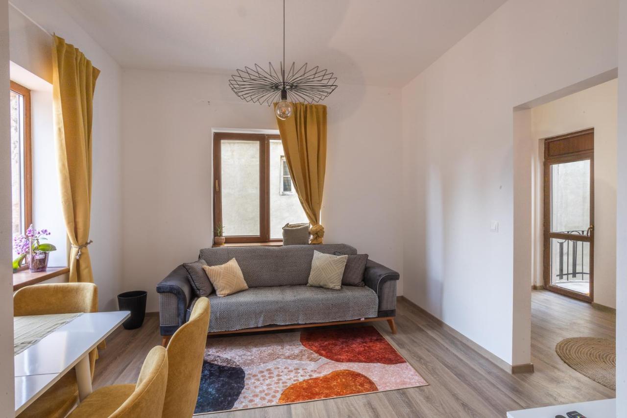 Linden House - A Lovely Apartment In Central Varna Extérieur photo