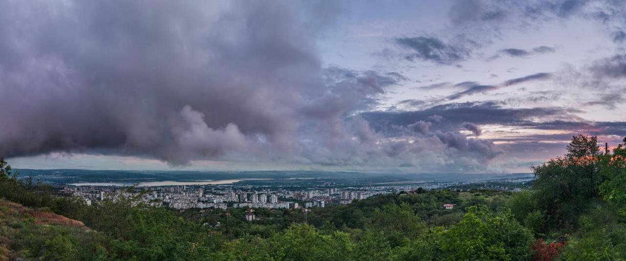 Linden House - A Lovely Apartment In Central Varna Extérieur photo