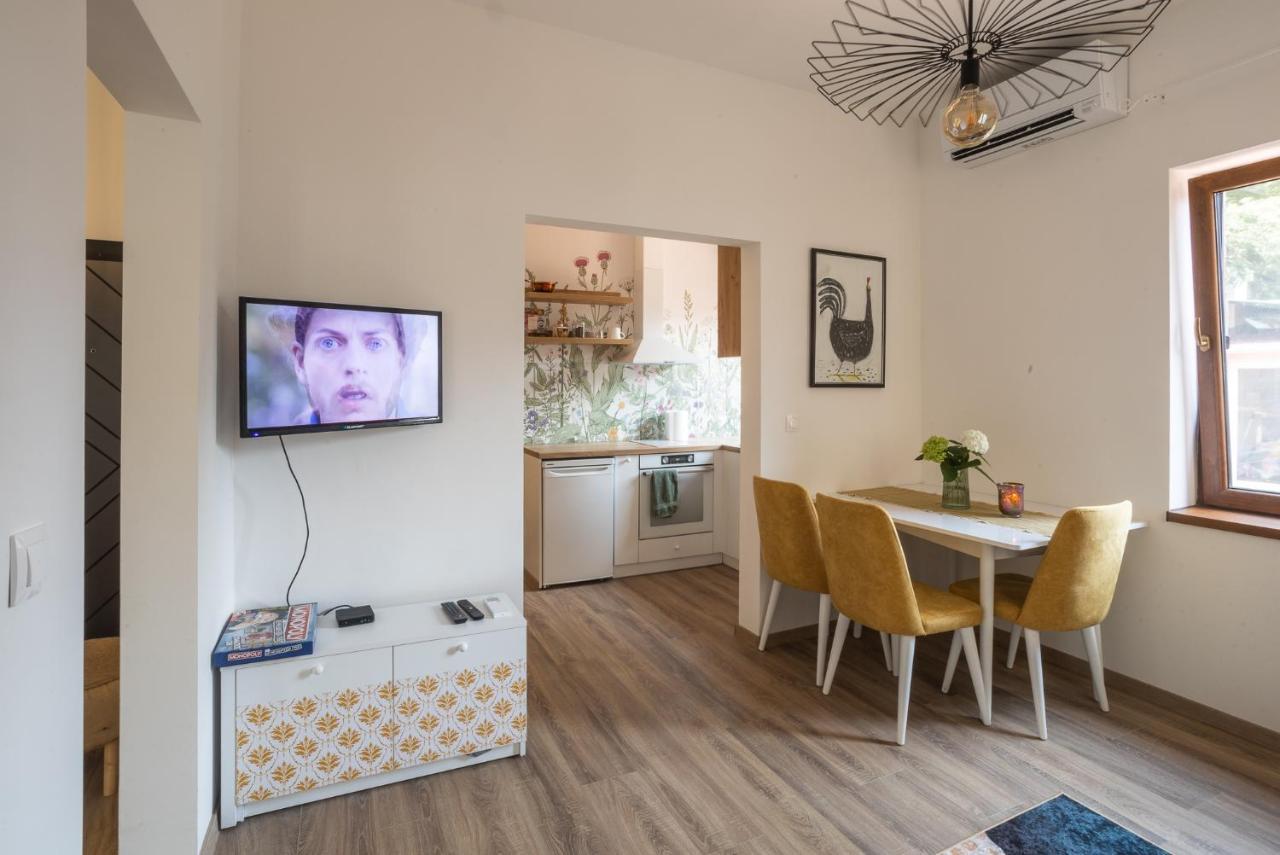 Linden House - A Lovely Apartment In Central Varna Extérieur photo